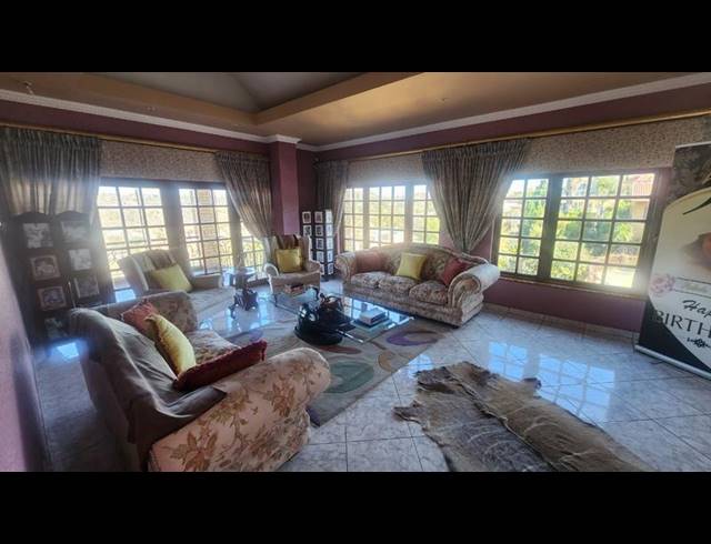 6 BEDROOM HOUSE FOR SALE IN BASSONIA